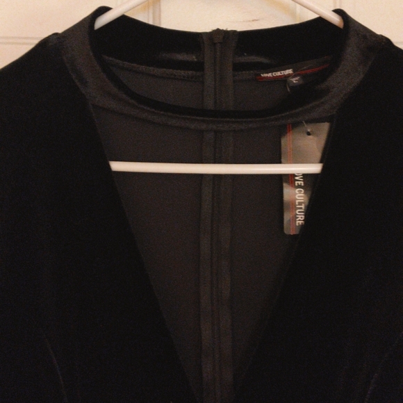 Love Culture Black "Velvet" Romper - Picture 3 of 7